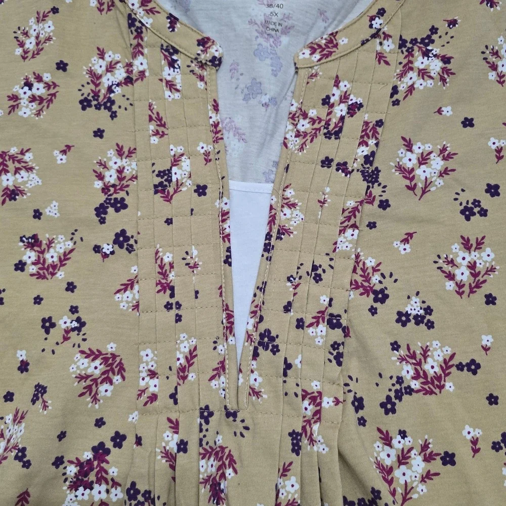 Woman Within Floral Pintuck Tunic Top Women 5X 38/40 Short Sleeve New - Picture 4 of 7